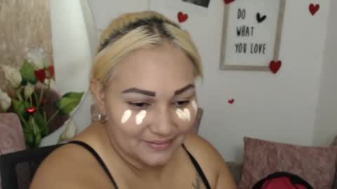 Snapshot of danalaleska chatting on November 20, 2025, 2:45 am danalaleska online show from November 20, 2025, 2:45 am