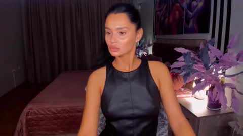 DanaMiers online show from November 28, 2025, 5:10 am