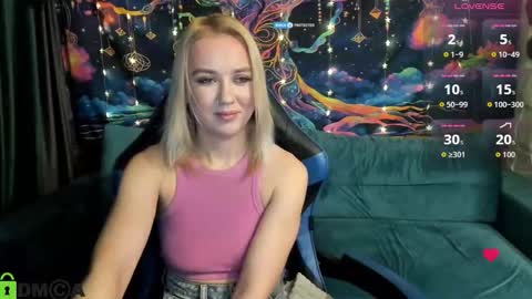 dances_queen online show from February 5, 2026, 7:57 am