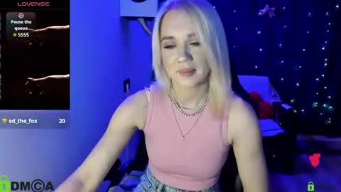 Snapshot of dances_queen chatting on June 22, 2026, 7:05 am dances_queen online show from June 22, 2026, 7:05 am