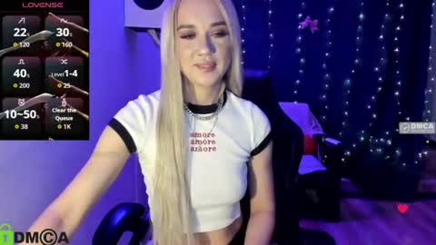 Snapshot of dances_queen chatting on June 23, 2026, 7:06 am dances_queen online show from June 23, 2026, 7:06 am