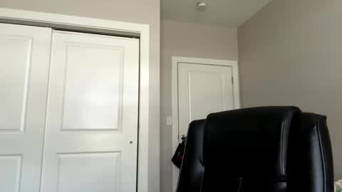 dancinglxoxo online show from April 6, 2026, 3:46 pm