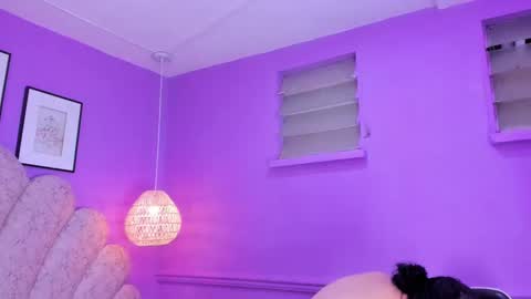 Snapshot of danee_19 chatting on December 18, 2024, 10:30 am Daniela online show from December 18, 2024, 10:30 am