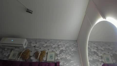 Daniela online show from March 17, 2026, 11:46 am