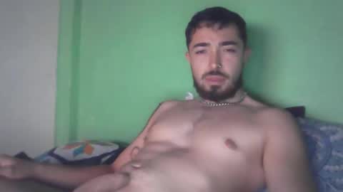 dani3l9905 online show from November 26, 2025, 4:13 am