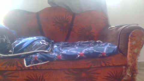 dani9821569006 online show from April 9, 2026, 3:17 pm