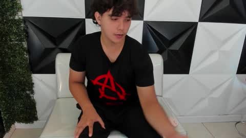 dani_cumboy online show from November 20, 2025, 1:55 pm