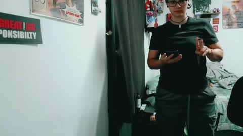 dani y jocelyn online show from April 17, 2026, 1:30 am