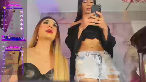 Snapshot of dani_sweet_ts chatting on September 20, 2025, 11:06 pm Dani online show from September 20, 2025, 11:06 pm