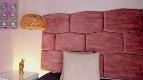   online show from November 5, 2025, 4:12 am