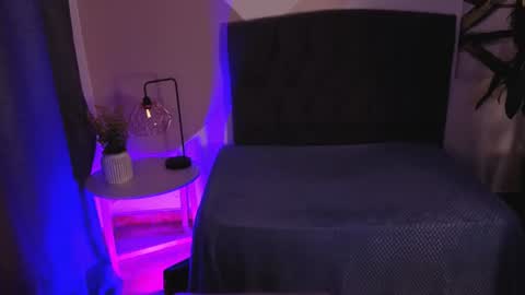 dania22_ online show from July 11, 2026, 2:53 pm