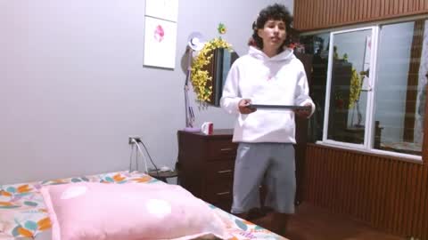 daniel_deluxx online show from April 10, 2026, 8:08 am