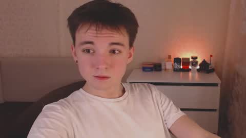 Snapshot of daniel_isaak chatting on December 16, 2025, 8:25 pm Daniel Jerry online show from December 16, 2025, 8:25 pm