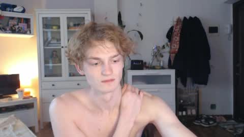 Snapshot of daniel_yumm chatting on April 11, 2026, 3:33 am Daniel online show from April 11, 2026, 3:33 am