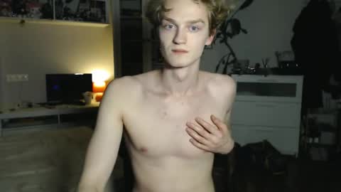 Snapshot of daniel_yumm chatting on April 23, 2026, 10:45 pm Daniel online show from April 23, 2026, 10:45 pm