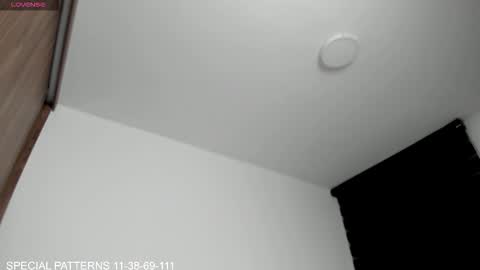  independent model   online show from February 8, 2026, 3:43 am