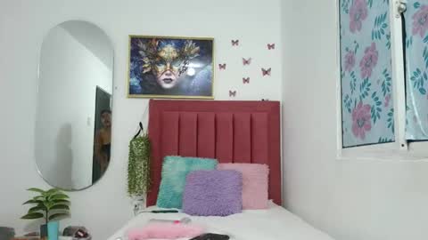 daniela_lan online show from November 9, 2025, 10:41 pm