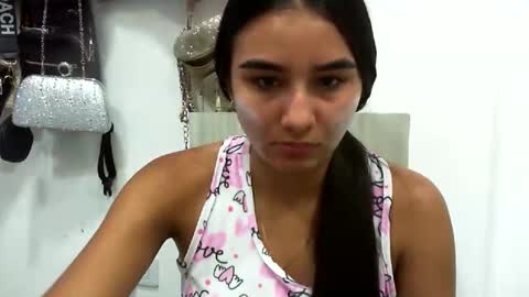 danielaa_foxx online show from February 5, 2026, 2:27 am