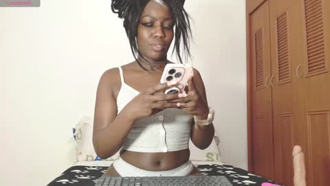 Danielamorgan online show from December 1, 2024, 7:47 pm