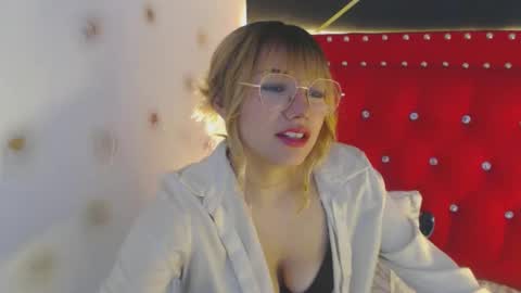 danielawidx online show from April 15, 2026, 1:45 am