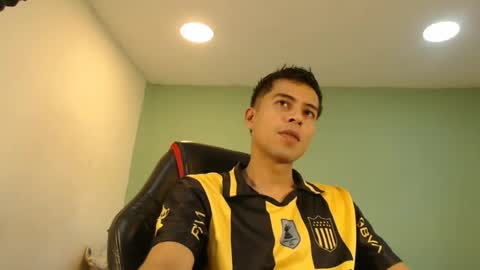 danielitopapii online show from June 19, 2026, 4:44 pm