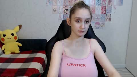 Daniella Martin online show from November 8, 2025, 6:57 am