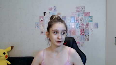 Daniella Martin online show from November 16, 2025, 10:32 am