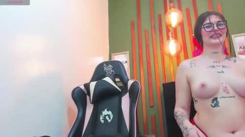 daniella online show from February 20, 2025, 9:42 pm