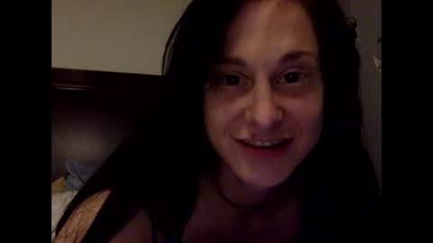daniellbisous online show from June 3, 2026, 4:59 am