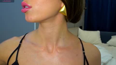 Danielle online show from November 30, 2025, 11:09 pm