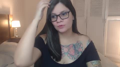 daniellerain online show from April 6, 2026, 10:05 am