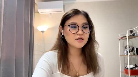 Snapshot of daniellparajon chatting on November 16, 2025, 9:04 am Luna online show from November 16, 2025, 9:04 am