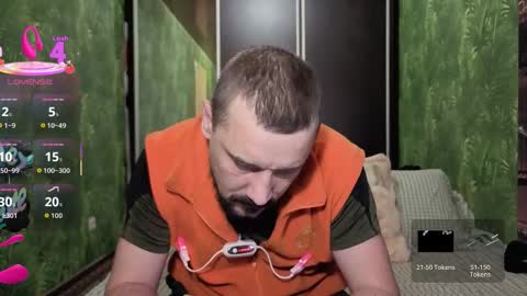 Snapshot of danielocool chatting on October 13, 2025, 7:30 am DanieloCool online show from October 13, 2025, 7:30 am