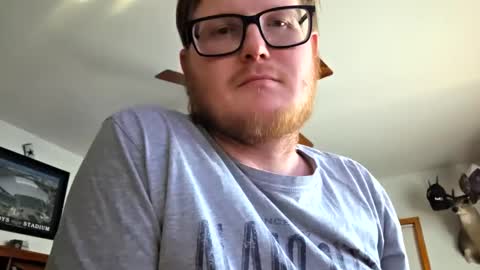 Daniel    y. online show from November 10, 2025, 9:58 pm