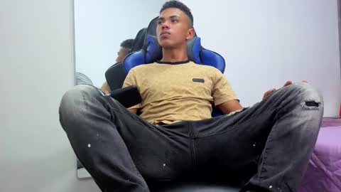 Snapshot of daniels6959 chatting on October 28, 2025, 4:27 am JUAN online show from October 28, 2025, 4:27 am