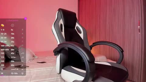 Snapshot of danielvg686413 chatting on January 18, 2026, 3:21 am Masked online show from January 18, 2026, 3:21 am