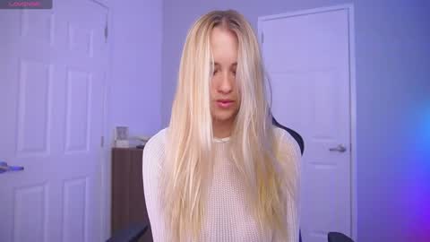 Snapshot of danikadillan chatting on January 16, 2025, 2:09 am Hi my name is Anna. Please say hello I like to chat with you. If u have request use Tip option .Thank you online show from January 16, 2025, 2:09 am