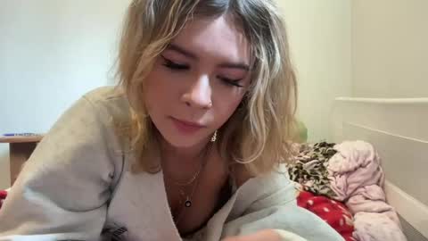 Snapshot of danilovexoxo chatting on July 24, 2026, 6:28 pm danilovexoxo online show from July 24, 2026, 6:28 pm