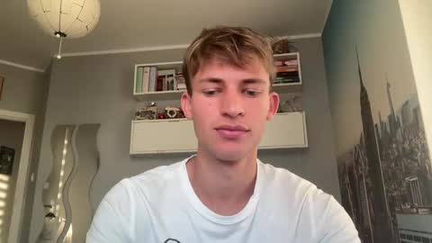 Snapshot of daniosunshine chatting on January 24, 2025, 2:19 pm danio hot online show from January 24, 2025, 2:19 pm