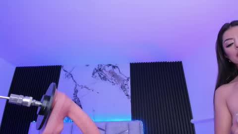 Dani Phonenix online show from January 16, 2026, 7:51 pm