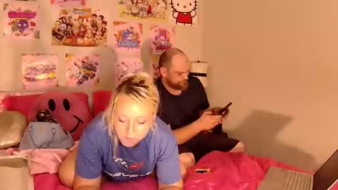 Snapshot of daniraeanddaddy chatting on May 27, 2026, 1:57 am Dani And Daddy online show from May 27, 2026, 1:57 am