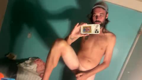 ZyRaMaxx online show from December 24, 2024, 7:55 pm