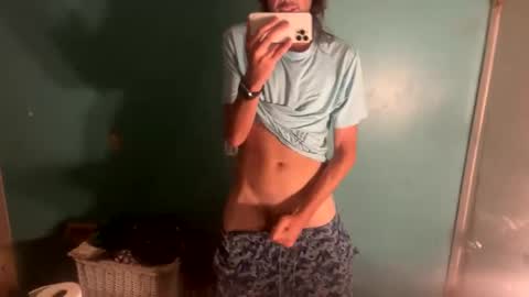 ZyRaMaxx online show from January 1, 2025, 7:52 am