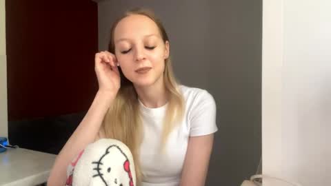 Snapshot of danitawind chatting on May 28, 2026, 11:07 am Kiki online show from May 28, 2026, 11:07 am