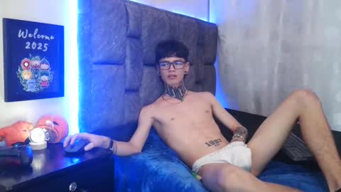 Snapshot of dann_brown chatting on January 11, 2025, 2:41 am Dann Brown online show from January 11, 2025, 2:41 am