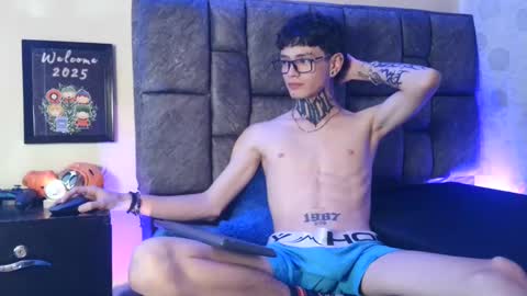 Snapshot of dann_brown chatting on February 1, 2025, 7:02 pm Dann Brown online show from February 1, 2025, 7:02 pm