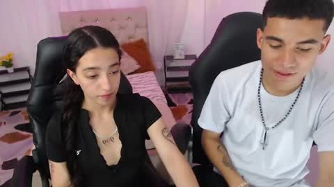 Snapshot of danna_and_joshua chatting on April 24, 2026, 1:46 pm Danna-Josh online show from April 24, 2026, 1:46 pm