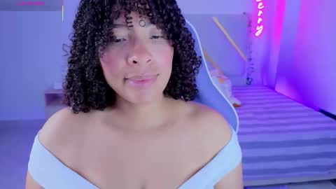 Snapshot of danna_berry chatting on November 17, 2025, 3:07 pm DannaBerry online show from November 17, 2025, 3:07 pm