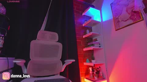 Danna Lovs online show from October 28, 2025, 7:16 pm