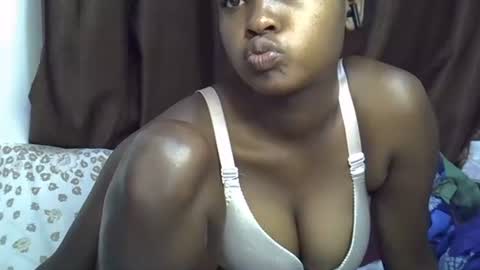 danna_miki online show from February 19, 2026, 9:27 am